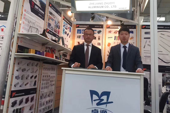 1525500672158399.jpg 733011409515140661.jpg